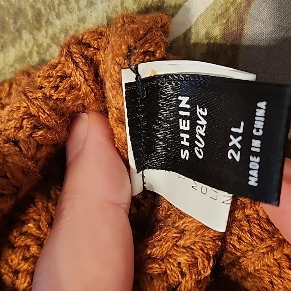 Cable Knit button down cardigan - Picture 5 of 8